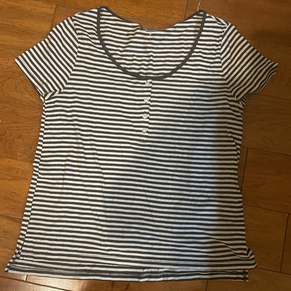 Old Navy Slim Fit Monochrome Striped Henley Tee